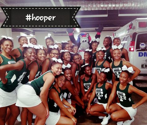 Cass Tech Cheer (@CassTechCheer) / Twitter Cass Tech, School Cheer, High School Cheer, Time Games, Group Pics, Cheer Team, Detroit Pistons, Prime Time, College Basketball