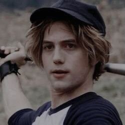 jasper hale. on Spotify Jasper Cullen, Jasper Twilight, Paul Lahote, Twilight Dr, Alice And Jasper, Jasper Hale, Jackson Rathbone, Twilight Cast, Twilight Photos