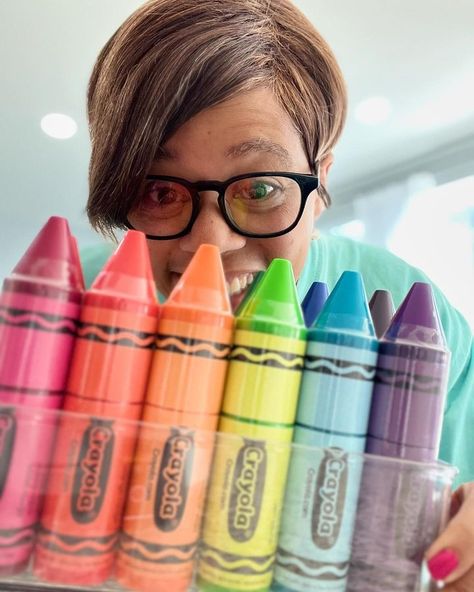 All Posts • Instagram Crayola Crayons, Made My Day, I Did It, Art Classroom, Family Reunion, Keep Track, My Collection, Not Mine, Crayon