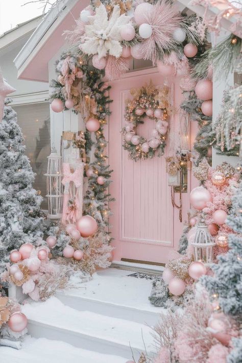 Gold And Pink Christmas Tree, Pink Christmas Theme, Office Christmas Decor, Pink Christmas Bedroom, Emmy Red Carpet, Pink Christmas Decor Ideas, Pastel Christmas Decor, Christmas Boutique, Pink Christmas Decor