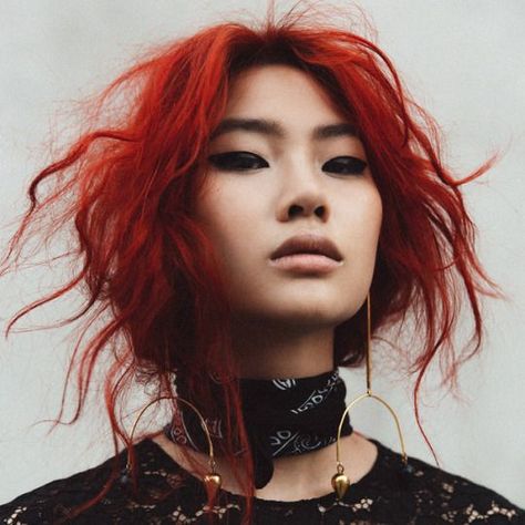 Asian Red Hair, Aesthetic People, 영감을 주는 캐릭터, Grunge Hair, Portrait Inspiration, Trendy Hairstyles, Hair Removal, Cortes De Cabello Corto, Fitness Inspiration