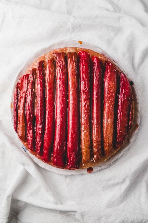 Rhubarb Upside-Down Yogurt Cake Rhubarb Yogurt, Rhubarb Upside Down Cake, Whole Cake, Raw Cake, Instagram Kitchen, College Meals, Yogurt Cake, Best Cake, Rhubarb Recipes