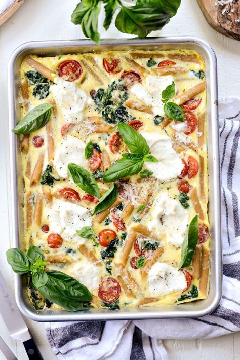 Sheet Pan Spinach Tomato Ricotta Pasta Frittata - Simply Scratch Pasta And Ricotta, Tomato Ricotta Pasta, Pasta Frittata, Tomato And Egg, Egg Frittata, Spinach Tomato, Cooking Tomatoes, Ricotta Pasta, Cold Pasta