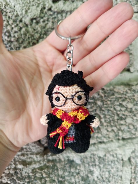 Harry Potter Crochet Keychain, Harry Potter Amigurumi, Harry Potter Crochet, Crochet Keychain, Crochet Toys, Crochet Amigurumi, Crochet Earrings, Harry Potter, Amigurumi