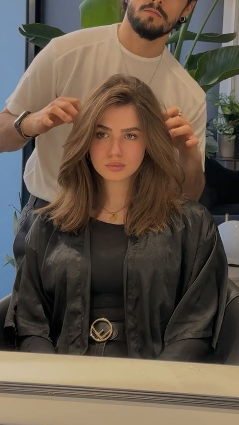 Haircuts For Medium Length Hair, Hair Curling Tips, Straight Hair Cuts, Layered Haircuts For Medium Hair, Diy Haircut, Hairstyles For Layered Hair, Peinados Fáciles Para Cabello Corto, Hair Tutorials For Medium Hair, Haircuts For Medium Hair