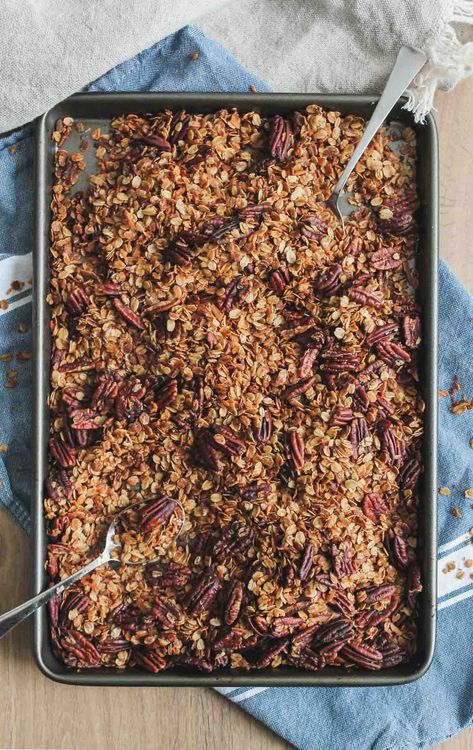 Salted Maple Pecan Granola (vegan, gluten-free) - Katiebird Bakes Maple Pecan Granola Recipe, Classic Scones Recipe, Maple Pecan Granola, Pecan Granola, Homemade Granola Recipe, Granola Recipe Healthy, Granola Recipe Homemade, Easy Oatmeal, Blueberry Oatmeal