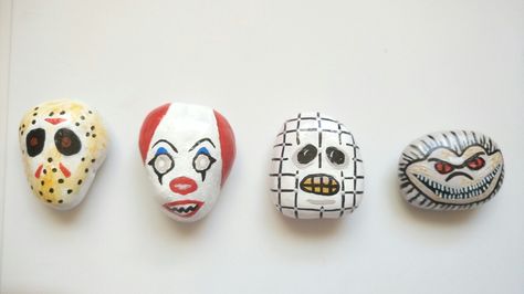 Horror movie painted pebbles / stone art . Horror Rock Painting, I Got A Rock, Painted Pebbles, Halloween Rocks, Rocks Painted, Painting Rocks, Pebble Stone, Kindness Rocks, Rock Painting Art