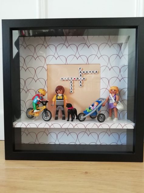 Lego Family Frame, Lego Diy, Memory Crafts, Pebble Pictures, Family Frames, Cadeau Diy, Jar Gifts, Treasure Boxes