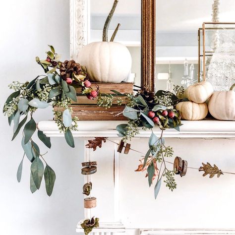 Fall Fireplace Decor, Fall Mantle Decor, Modern Fall Decor, Fall Fireplace, Garland Decoration, Fall Decor Inspiration, Rustic Fall Decor, Fall Garland, Fall Thanksgiving Decor