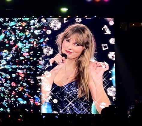 Eras Tour Houston, Taylor Swift Playlist, Miss Girl, Estilo Taylor Swift, All About Taylor Swift, 1 April, Taylor Swift Videos, Taylor Swift Songs, Long Live Taylor Swift