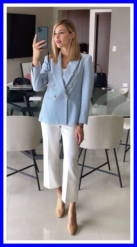 Light Blue Blazer Outfits For Women, Light Blue Blazer Outfit, Blue Blazer Outfits For Women, Networking Event Outfit, Event Outfit Ideas, Blue Blazer Outfit, Corporate Baddie Outfits, Stylish Business Outfits, Light Blue Blazer