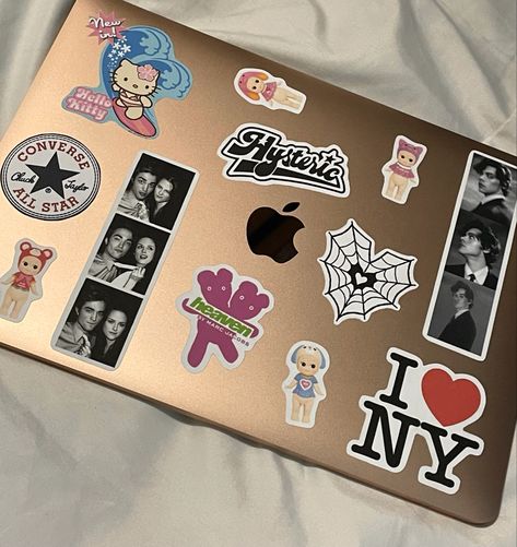 Macbook Case Stickers, Clear Phone Case Design, Apple Laptop Macbook, Laptop Case Stickers, Mac Case, Laptop Decoration, Hello Kitty Crafts, Cute Laptop Wallpaper, Macbook Stickers