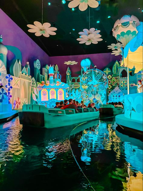 It's A Small World Disneyland, Its A Small World Disney World, Its A Small World Aesthetic, Dcp Outfits, Disneyland Small World, Small World Party, Small World Disneyland, Disney World 2023, Ice Cream Branding