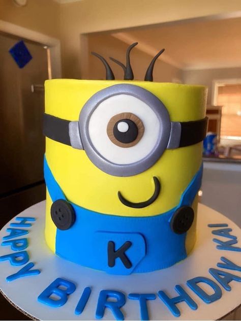 #minioncake #minionparty #cake Minions Cake Ideas, Minion Theme Cake, Minion Cake Design, Minions Birthday Theme, Minion Birthday Cake, Minions Birthday, Minion Theme, 6th Birthday Cakes, Minion Birthday Party