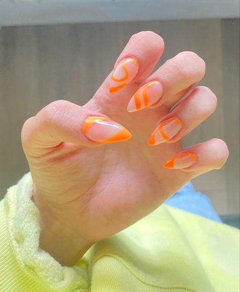 Almond Nails Designs Swirls, Orange French Tip Swirl Nails, Orange Swirly Nails, Orange Swirl Nails Almond, White And Orange Swirl Nails, Orange And Pink Nails Swirls, Nail Design For Summer, Almond Nail, Almond Nails Designs