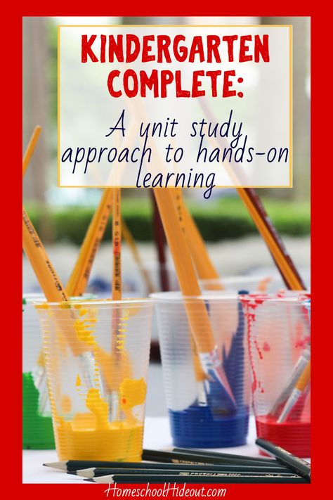 The Kindergarten Complete curriculum is a dream for moms who want a little bit of structure but understand that play is the most important thing their young child can do! #homeschool #homeschooling #kindergarten #curriculum Preschool Homeschool Supply List, Homeschool Kindergarten Pacing Guide, Kinesthetic Homeschool Curriculum, Wonders Curriculum Kindergarten, Pros And Cons Of Homeschooling, Homeschool Writing Prompts, Kindergarten Reading Activities, Kindergarten Printables, Homeschool Kids