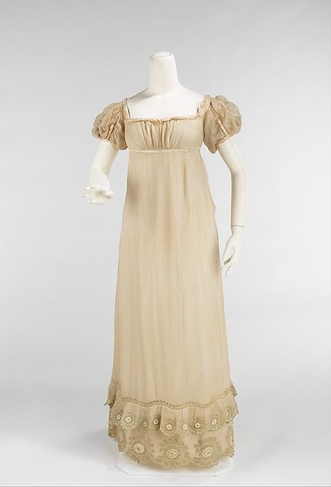 Dress 1810 The Metropolitan Museum of Art Evening Dress Pattern, Georgian Fashion, Regency Costume, Regency Dresses, Damask Dress, Regency Gown, Regency Era Fashion, Romantic Era, Regency Period