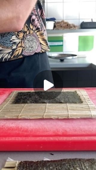 Edosushi Brno on Instagram: "How to make 🍣🍱#edosushibrno #sushi #food #sushilovers #sushiset #sushitutorial #sushischool #tutorial #howtomake #howtomakesushi #sushibox #foodtutorial" Sushi Tutorial, Sushi Box