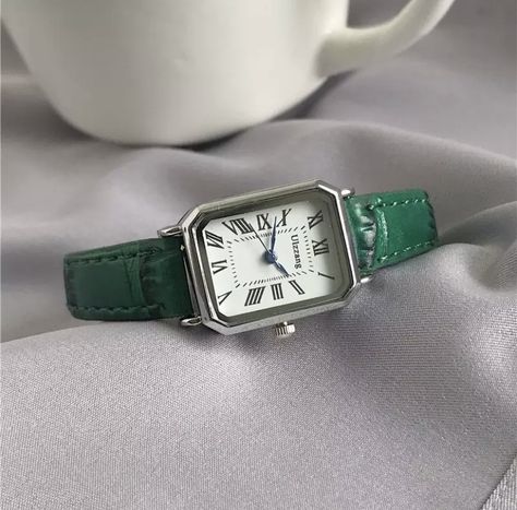 Retro Watches, Green Belt, Display Type, Retro Women, Classic Casual, Vintage Inspired Design, Women Wrist Watch, Women's Watch, Leather Band