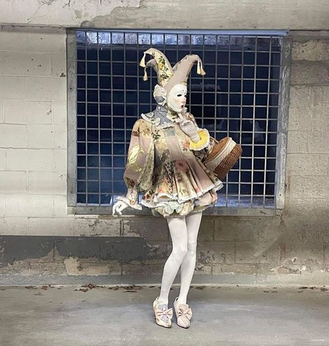 Clowns in Cyber Space’s Instagram post: “Meet me in the void space my simulacra princess” Circus Liminal Space, Carnival Liminal Space, Liminal Space Carnival, Clown Runway Fashion, Clowns In Cyberspace, Joker Clown, Jester Costume, Clown Clothes, Cute Clown