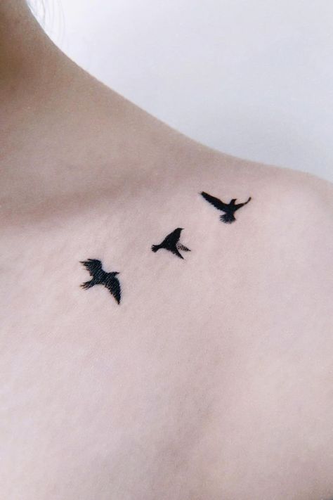 Silhouette Tattoo Ideas, Silhouette Tattoo, Bird Tattoos For Women, Bird Tattoos, Silhouette Tattoos, Lion Pictures, Birds Tattoo, I Tattoo, Cool Tattoos