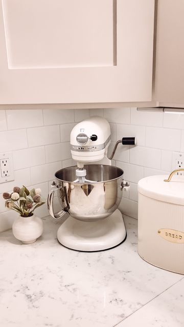 Sierra Honeycutt | Content Creator on Instagram: "FINALLY got my pearl white kitchen aid 😍 so happy with how it turned out! #paintingmykitchenaid #kitchenaesthetic #kitchenaid #kitchenaidmixer #kitchenaidpainting #kitchenaidmakeover #amazonkitchen" Kitchenaid Aesthetic, White Kitchen Aid, Sierra Honeycutt, Kitchenaid Artisan, Rust Oleum, Blue Kitchens, Kitchen Aid Mixer, Kitchen Aid, White Kitchen