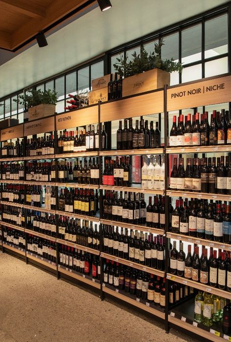 EXCLUSIVE: We share a first look of Woolworths’ new liquor store that comes with a sommelier - Food24 Alcohol Store Design, Wine Shop Interior Design Liquor Store, Liquor Store Aesthetic, Wine Store Design Shop Interiors, Liquor Store Design Interiors, Liquor Shop Design, Wine Boutique Shops, Wine Bar Interior Design, Liquor Store Design