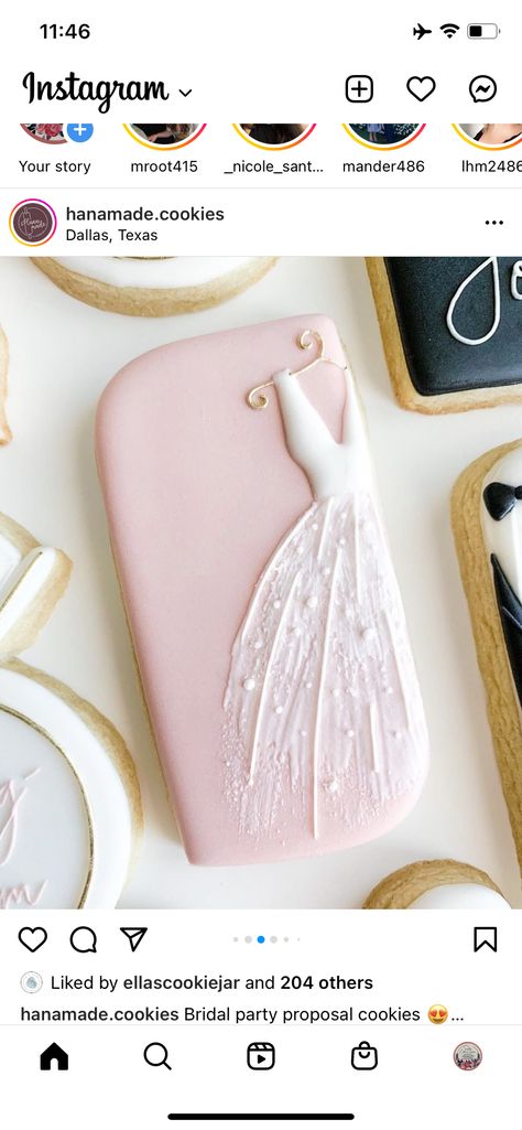 Proposal Cookies, Bride Cookies, Wedding Cookies Decorated, Eid Moubarak, Wedding Dress Cookies, Elegant Cookies, Wedding Shower Cookies, Joy Cookies, Bachelorette Cookies