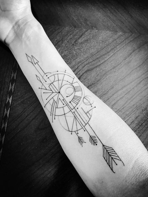 Compass Forearm Tattoo, Geometric Forearm Tattoo, Geometric Compass Tattoo, Compass Tattoo Meaning, Nautical Compass Tattoo, Small Compass Tattoo, Geometric Compass, Tattoo Arrow, Geometric Arrow Tattoo