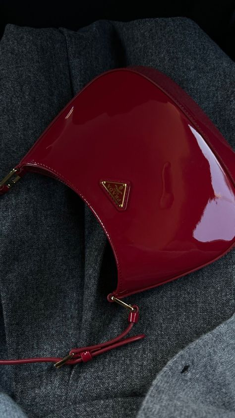 deborabrosa Cherry Red Bag, Red Bag Aesthetic, Red Designer Bag, Red Prada Bag, Handbags Aesthetic, Dream Bag, My Style Bags, Aesthetic Bags, Vanity Bag