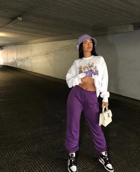 Streetwear Girl, Outfit Streetwear, Purple Outfits, Streetwear Fashion Women, Cute Swag Outfits, Baddie Outfits Casual, Style Streetwear, Streetwear Outfits, Streetwear Outfit