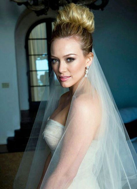 Hilary duff! Hilary Duff Wedding Dress, High Bun Wedding, Wedding Bun, Celebrity Bride, Diy Wedding Hair, Hillary Duff, High Bun, Wedding Makeup Looks, Wedding Updo