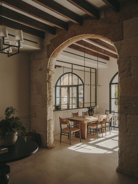 Home Tour | Casa Margarita Mallorca by Rock&Villa | est living Historic Townhouse, Mediterranean Dining Room, Mediterranean Luxury, Earthy Home, Modern Home Interior Design, House Design Kitchen, Mediterranean Homes, Saltwater Pool, Majorca