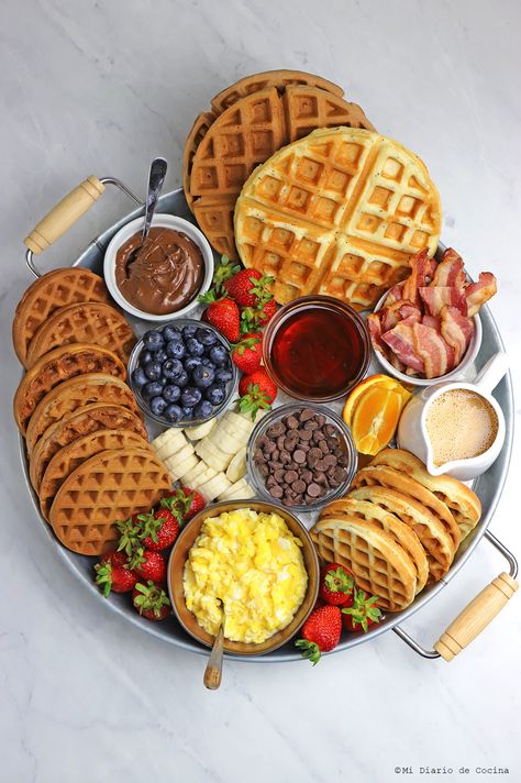 Unique Waffle Recipes, Santa Veggie Tray, Breakfast Charcuterie Board, Breakfast Charcuterie, Charcuterie Board Ideas, Breakfast Waffles, Charcuterie Inspiration, Fall Breakfast, Charcuterie Recipes