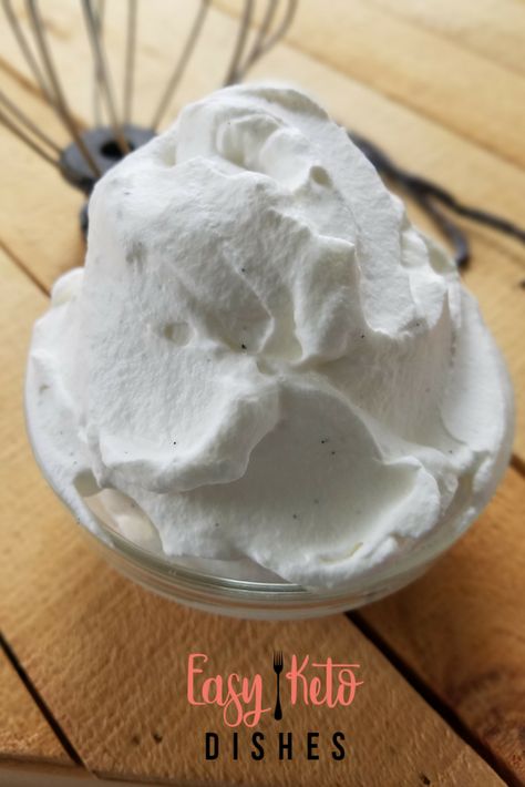 Vanilla Bean Whipped Cream - Fluffy, Sweet and So Yummy! Vanilla Bean Whipped Cream, Keto Dishes, Keto Cream, Low Carb Fruit, Easy Ice Cream, Homemade Whipped Cream, Homemade Vanilla, Low Carb Snacks, Keto Dessert Recipes