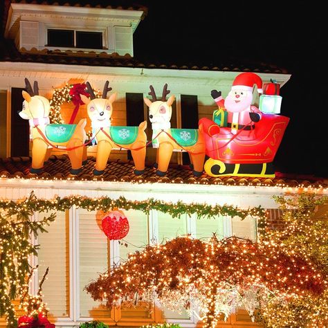 Christmas Yard Inflatables, Blow Up Christmas Decorations, Roof Decoration, Christmas Decorations Outdoor, Christmas House Lights, Outdoor Inflatables, Christmas Yard Decorations, Christmas Themes Decorations, Christmas Inflatables