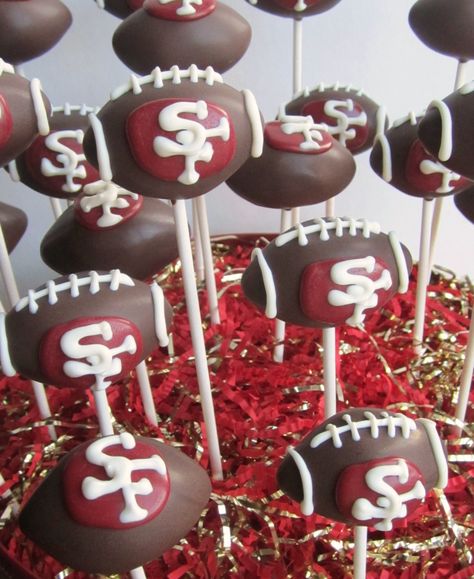 49er Cake pops www.thecakepopqueen.com #thecakepopqueen #49ers #49ercakepops #footballcakepops 49er Party, San Francisco 49ers Cake, 49ers Birthday Party, 49ers Party, 49ers Cake, Football Cake Pops, Superbowl Foods, Pop Ideas, Bake Goods