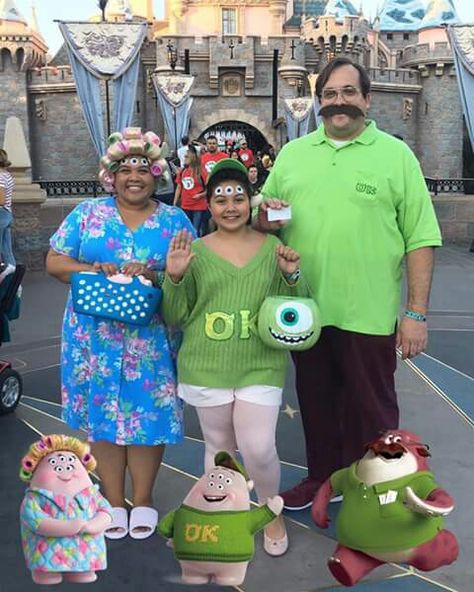 Monster Inc Group Costumes, Monsters University Trunk Or Treat, Monsters Inc Group Costume, Monsters Inc Costume Diy, Monsters University Costumes, Monsters Inc Halloween Costumes, Sulley Costume, University Ideas, Monsters Inc Halloween