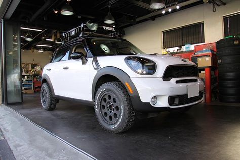 Mini Cooper Lifted, Lifted Mini Cooper, Mini Cooper Off Road, Mini Countryman Offroad, Mini Cooper Country, Mini 4x4, Mini Crossover, Mini Cooper Paceman, Mini Cooper Clubman