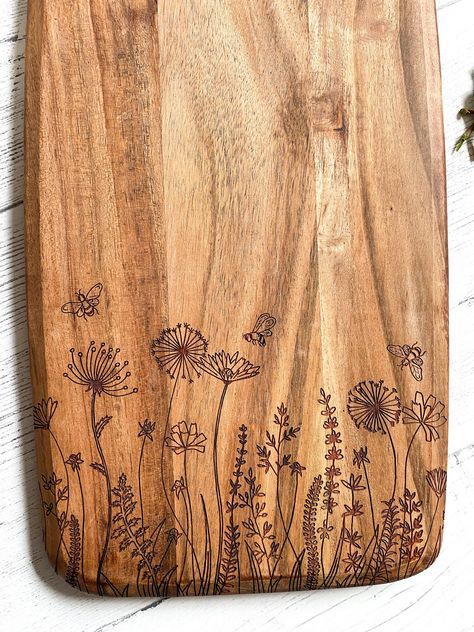 Chopping Board Art, Gift Charcuterie Board, Engraved Chopping Board, Chopping Board Design, Wood Serving Platter, Engraved Cheese Board, Wood Chopping Board, Wooden Serving Boards, Wood Serving Board