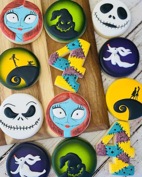 Nightmare Before Christmas Cake, Halloween Sugar Cookies Decorated, Nightmare Before Christmas Decorations, Halloween Sugar Cookies, Sugar Cookie Royal Icing, Halloween Sweets, Nightmare Before Christmas Halloween, Christmas Birthday Party, My Bucket List