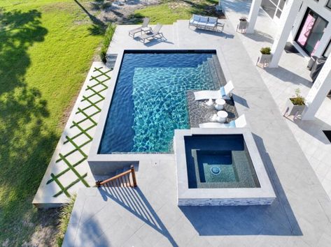 Navarre Pool Builders Kidney Shaped Pool Ideas, Swimming Pool Dimensions, Pool Design Plans, 3d Pool, Inground Pool Ideas, Kidney Shaped Pool, Pool Design Ideas, Tanning Ledges, Pool Heaters