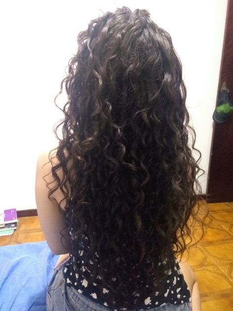 Natural Curly Hair Cuts, Big Curly Hair, Curly Hair Photos, Beautiful Curly Hair, Hairdos For Curly Hair, Hair Stylies, Curly Hair Inspiration, Curly Hair Care, Modieuze Outfits