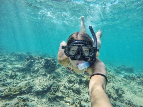 Cancun Snorkeling, Carmen Aesthetic, Snorkeling Pictures, Girl Underwater, Beachy Girl, Ocean Day, Snorkels, Scuba Girl, Insta Poses