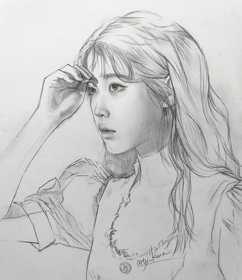 Iu Drawing, Celeb Drawings, Kpop Sketch, Drawing Kpop, Woman Picture, Cool Tattoo Drawings, Fashion Drawing Sketches, Girl Drawing Sketches, Sketching Drawing