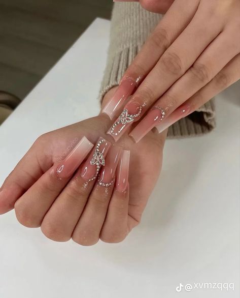 Coffin Nails White, Nails Black Coffin, Coffin Nails Black, Nude Nails With Glitter, Summer Coffin Nails, Coffin Nails Designs Summer, Nails With Rhinestones, Airbrush Nails, Nude Nail Designs