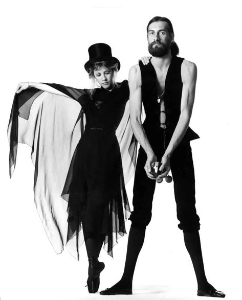 Fleetwood Mac Rumors Photoshoot, Emotions Moodboard, Stevie Nicks Costume, Fleetwood Mac Rumours, Bedroom 2022, Rumours Album, Album Photoshoot, Pose Couple, Mick Fleetwood