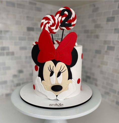 Winter Cakes Birthday, Cake Miki Mouse, Minnie Mouse Cake Red And White, Red Mickey Mouse Cake, Minnie And Mickey Cake For Twins, Red Mini Mouse Cake, Queens Birthday Cake, Second Birthday Cakes, Red Birthday Cakes