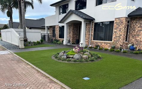 25 Low-Maintenance Front Yard Landscaping Ideas Anyone Can Maintain Synthetic Grass Front Yard, Grass Landscaping Ideas, Artificial Grass Landscape, Natural Lawn, Grass Landscaping, Drought Tolerant Trees, Grass Landscape, Low Maintenance Shrubs, Zen Garden Design