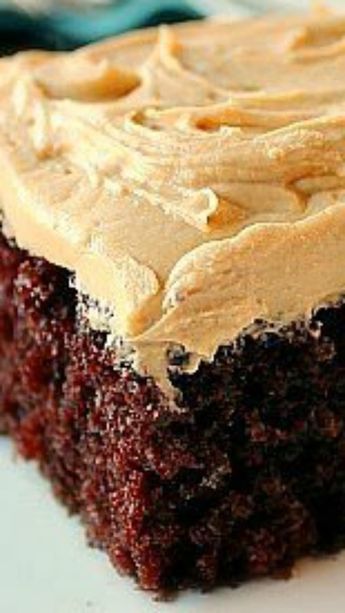 Butter Frosting Recipe, Chocolate Cake With Peanut Butter, Cake With Peanut Butter Frosting, Peanut Butter Frosting Recipe, Kek Coklat, Homemade Chocolate Cake, Butter Icing, Peanut Butter Frosting, Butter Frosting